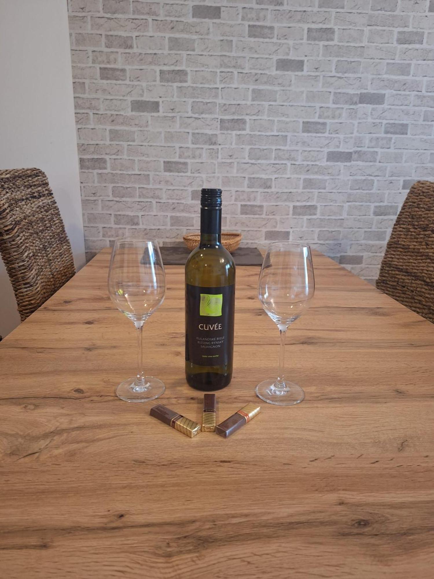 Apartman S Terasou Oscadnica Buitenkant foto